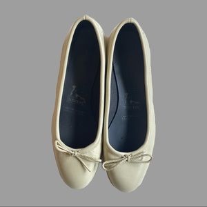 creme ballet flats